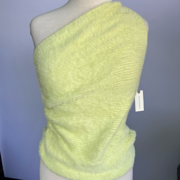 NWT Anthropologie One-Shoulder Eyelash Sweater Tank M - Picture 6 of 8